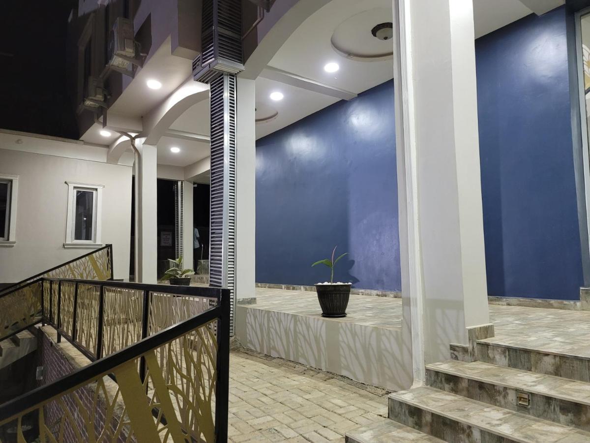 Camas Hotel&Suite Asero Abeokuta Exteriér fotografie